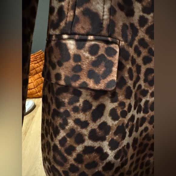NWT Zara Leopard Blazer 🤩 - Picture 5 of 7